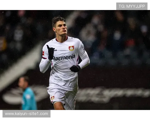 勒沃库森定位球专项训练 安德里希头球破门显成效