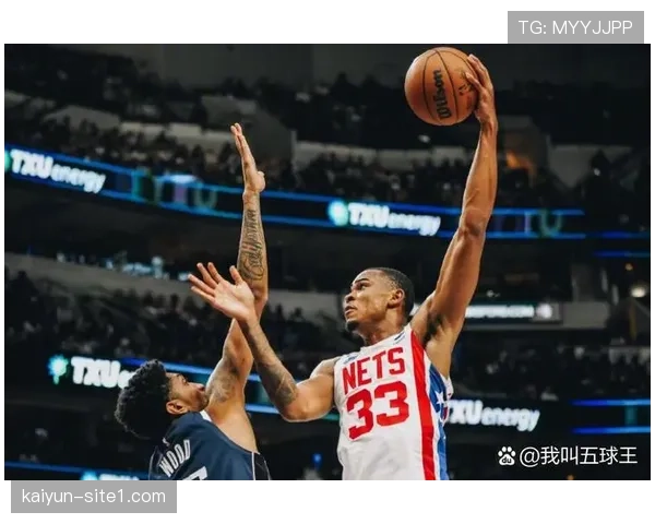 太阳狄龙场均1.3抢断,外线防守压迫性带动全队防守体系 太阳狄龙场均1.3抢断,外线防守压迫性带动全队防守体系